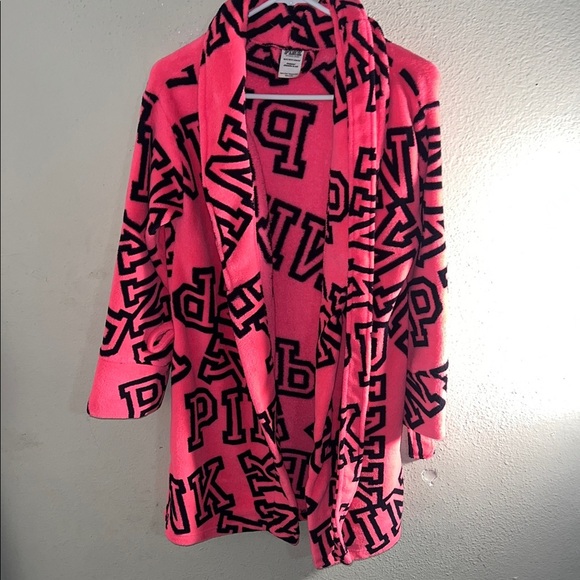 PINK Victoria's Secret Other - PINK Victoria's Secret Bold Pink and Black Lounge Robe